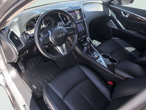 Used 2018 INFINITI Q50 Luxe w/ Sensory Package (Luxe) AWD/4WD image 13