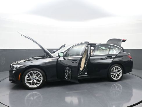 New 2025 BMW 330i xDrive Sedan w/ Premium Package AWD/4WD image 40