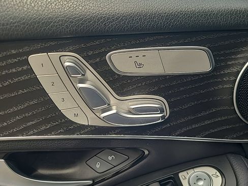 Used 2018 Mercedes-Benz GLC 300 4MATIC image 14