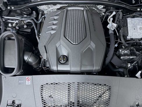 New 2026 Porsche Macan AWD/4WD image 31