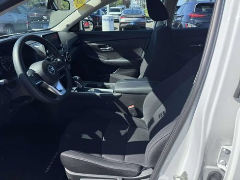 Used 2023 Nissan Sentra SV FWD image 12