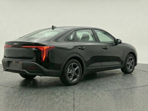 Used 2025 Kia K4 FWD image 9
