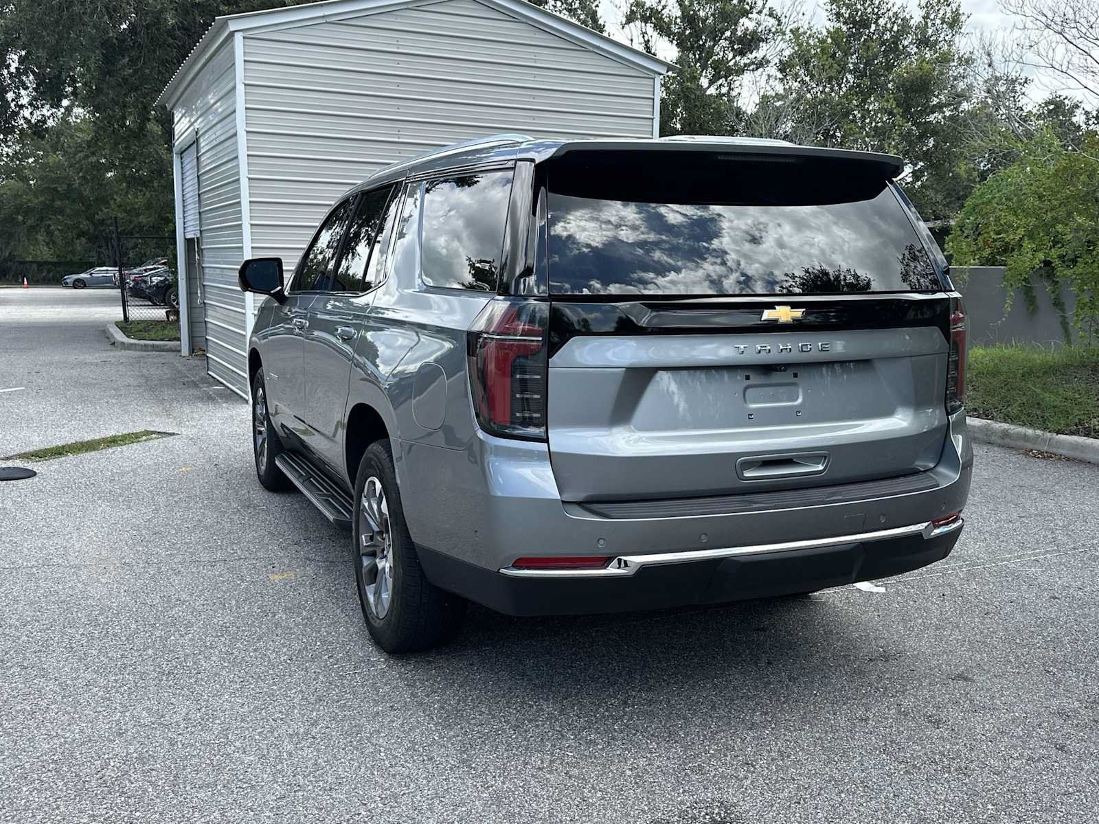 Certified 2025 Chevrolet Tahoe LS RWD image 4