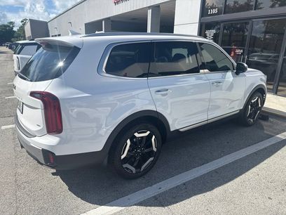 Certified 2023 Kia Telluride S