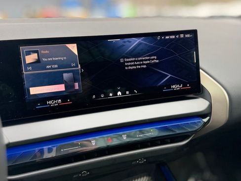 Certified 2025 BMW X3 xDrive30i w/ Premium Package image 16