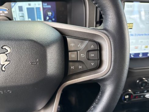 Used 2024 Ford Bronco Badlands image 34