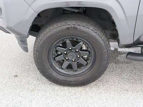 Certified 2023 Toyota Tacoma SR AWD/4WD image 11