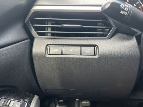 Used 2024 Nissan Altima 2.5 SR FWD image 13
