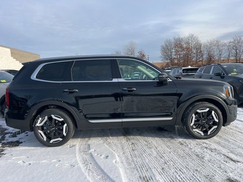 New 2025 Kia Telluride S image 4