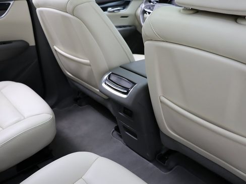 Used 2022 Cadillac XT6 Premium Luxury image 31