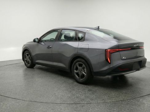 Used 2025 Kia K4 LXS image 6