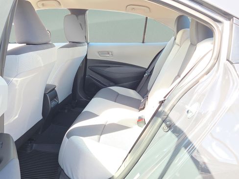 Used 2025 Toyota Corolla LE w/ Convenience Package image 38