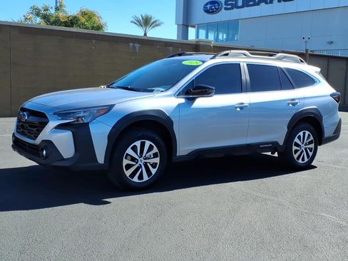 Certified 2025 Subaru Outback Premium w/ Popular Package #1A image 3