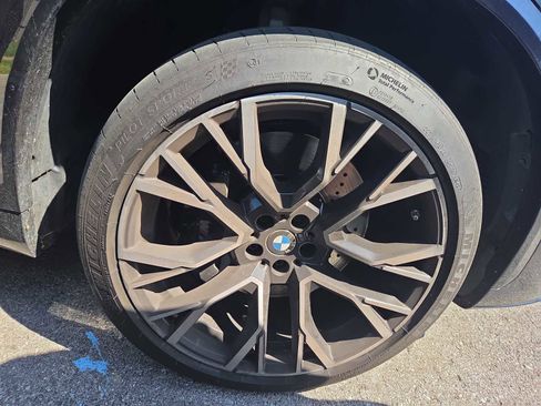 Used 2022 BMW X5 M AWD/4WD image 2