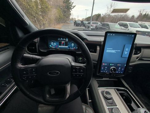 Used 2022 Ford Expedition Timberline image 9