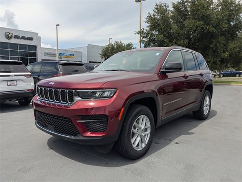 New 2025 Jeep Grand Cherokee Laredo X w/ Luxury Tech Group I image 8