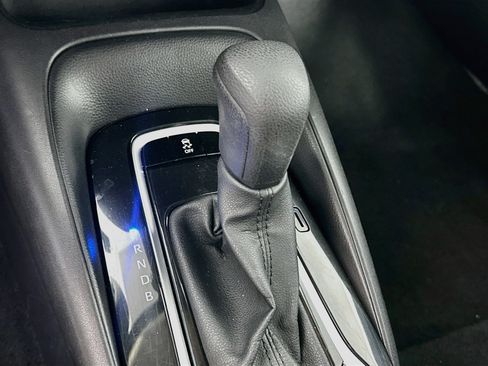 Used 2025 Toyota Corolla LE FWD image 23