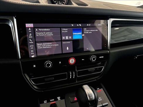 New 2026 Porsche Macan AWD/4WD image 16