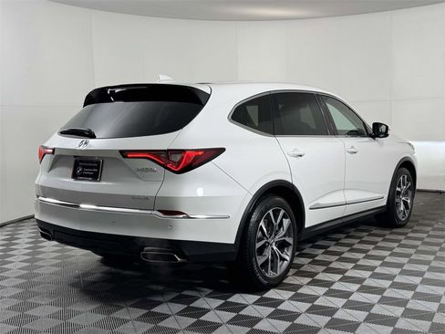 Used 2024 Acura MDX SH-AWD w/ Technology Package image 10