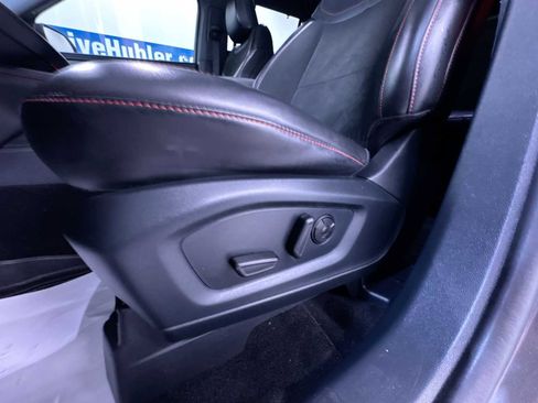 Used 2025 Ford Explorer ST image 5