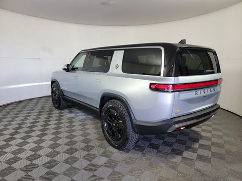 Used 2023 Rivian R1S Adventure AWD/4WD image 3