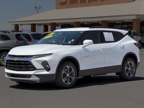 Used 2024 Chevrolet Blazer LT AWD/4WD image 1