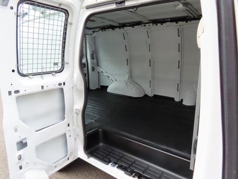 Used 2013 Chevrolet Express 2500 image 11