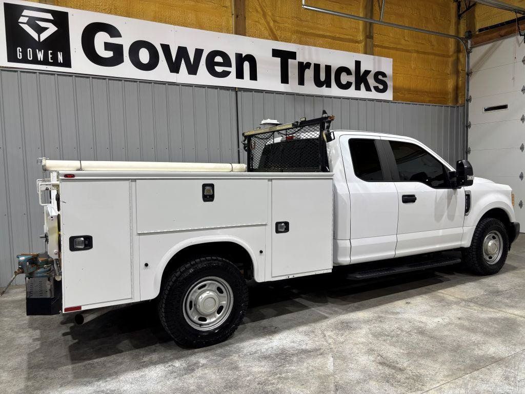 Used 2017 Ford F250 XL w/ Power Equipment Group RWD image 6