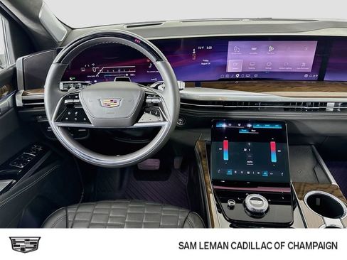 Used 2025 Cadillac Escalade Sport Platinum w/ LPO, ONYX Package AWD/4WD image 24