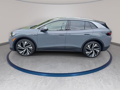 Certified 2025 Volkswagen ID.4 Pro S Plus AWD/4WD image 8