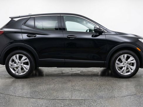 Used 2025 Buick Encore GX Preferred AWD/4WD image 11