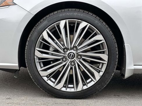 Used 2024 Nissan Altima 2.5 SL image 7