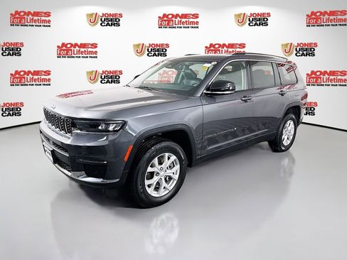 Used 2023 Jeep Grand Cherokee L Limited w/ Luxury Tech Group II image 14