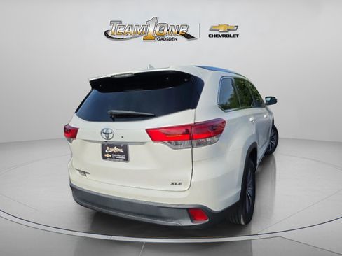 Used 2017 Toyota Highlander XLE FWD image 8