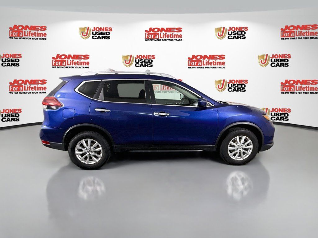 Used 2018 Nissan Rogue SV AWD/4WD image 16
