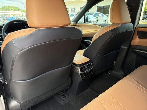 Used 2025 Lexus RX 350 FWD w/ Technology Package image 18