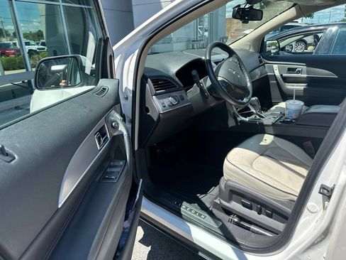 Used 2015 Lincoln MKX FWD w/ Equipment Group 102A image 5