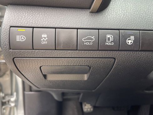 Used 2024 Toyota Camry SE FWD image 31