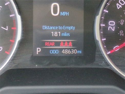 Used 2021 Toyota RAV4 XLE image 31