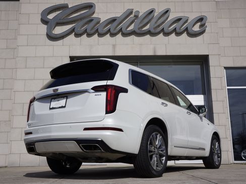 Used 2024 Cadillac XT6 Premium Luxury w/ Platinum Package image 4