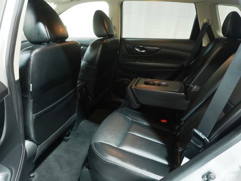 Used 2018 Nissan Rogue SL w/ Premium Package AWD/4WD image 14