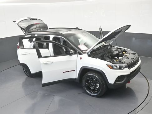 Used 2023 Jeep Compass Trailhawk image 72