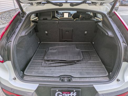 Certified 2023 Volvo C40 P8 Recharge Ultimate w/ Protection Package Premier image 29