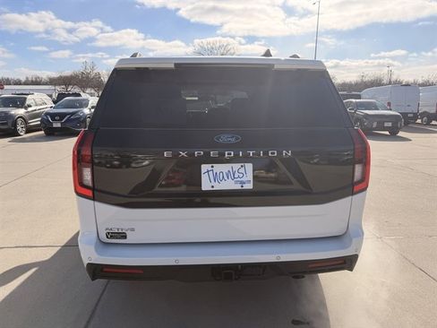 Certified 2025 Ford Expedition Active image 8