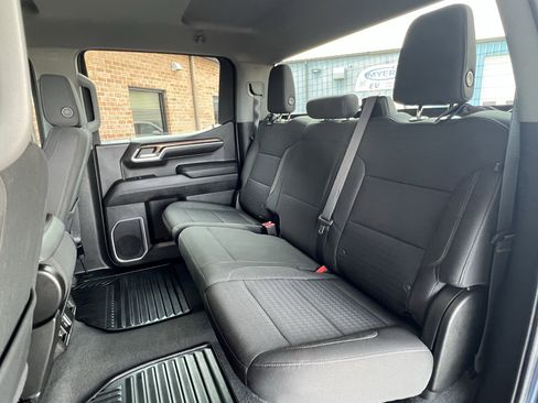 Used 2022 Chevrolet Silverado 1500 LT image 24