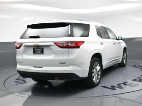 Used 2018 Chevrolet Traverse Premier FWD image 9