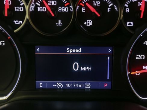 Used 2021 Chevrolet Silverado 1500 LT Trail Boss w/ Convenience Package II AWD/4WD image 39