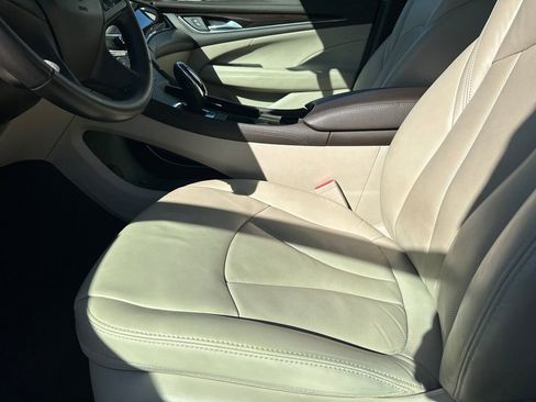 Used 2017 Buick LaCrosse Essence image 10