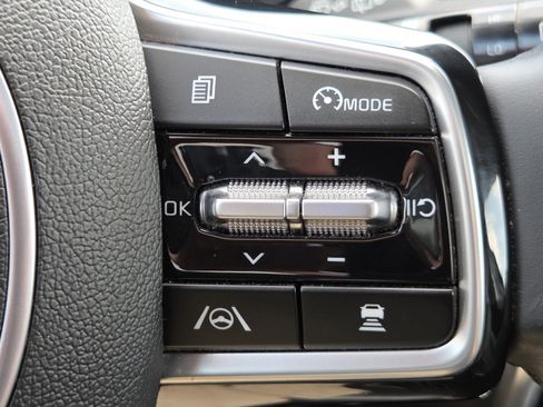 Used 2022 Kia Sorento SX AWD/4WD image 11
