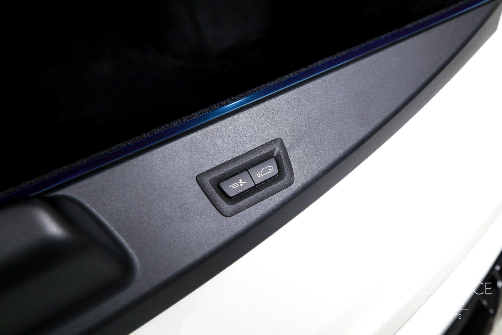 Used 2026 Rolls-Royce Cullinan AWD/4WD image 27